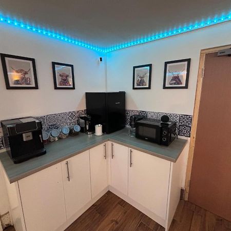 Haymarket Hostel Эдинбург Экстерьер фото